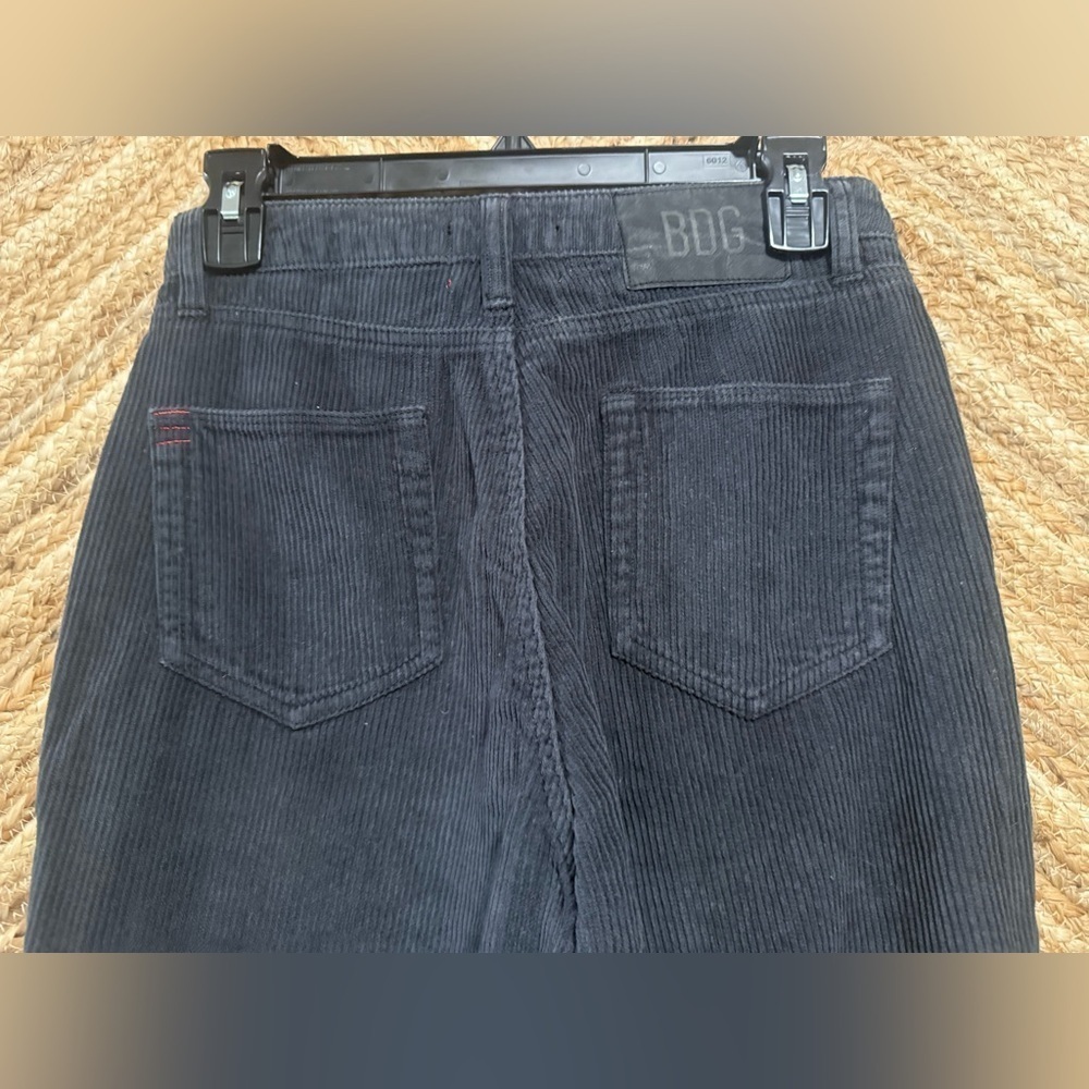 Urban Outfitters BDG Black Corduroy High Rise Mom Jeans/Pants,Straight Leg,26 - Picture 4 of 9